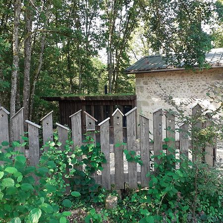 Le Gite De La Cabane De L'Oiseau Couze-et-Saint-Front Exterior photo