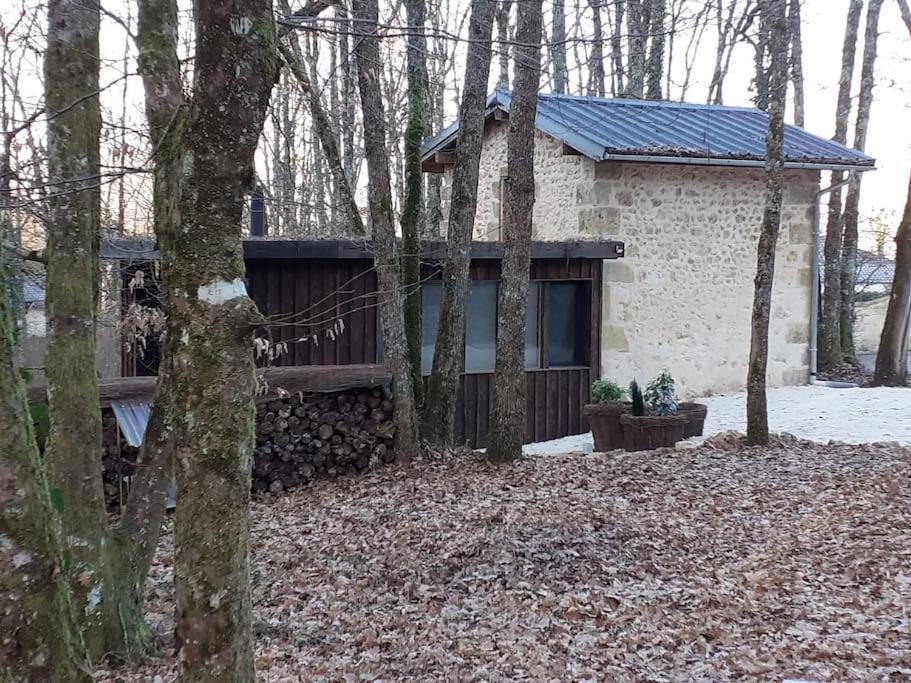 Le Gite De La Cabane De L'Oiseau Couze-et-Saint-Front Exterior photo