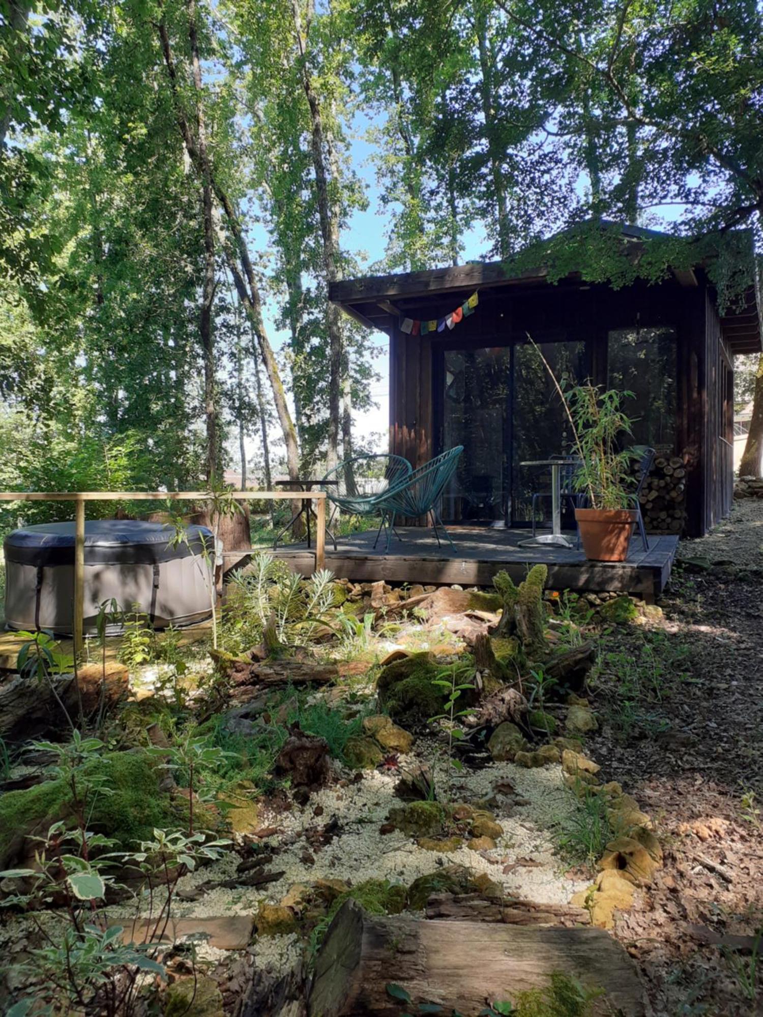 Le Gite De La Cabane De L'Oiseau Couze-et-Saint-Front Exterior photo